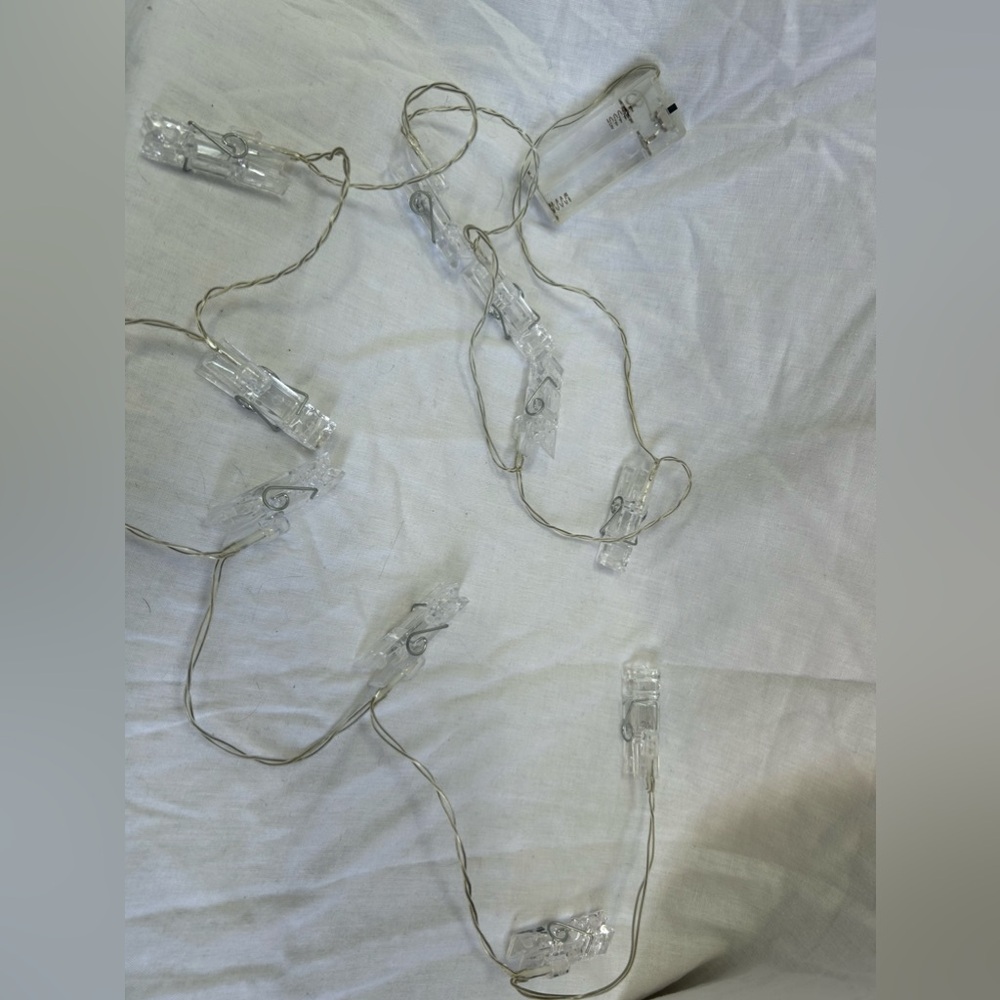 Light up string clips. Set of 2